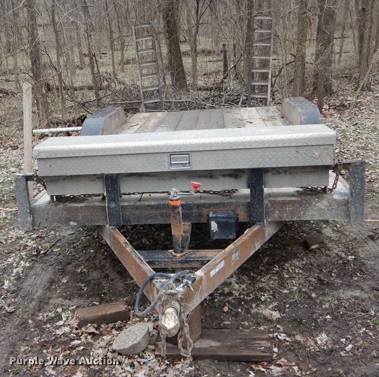 image for item GO9549 2005 J&W utility trailer