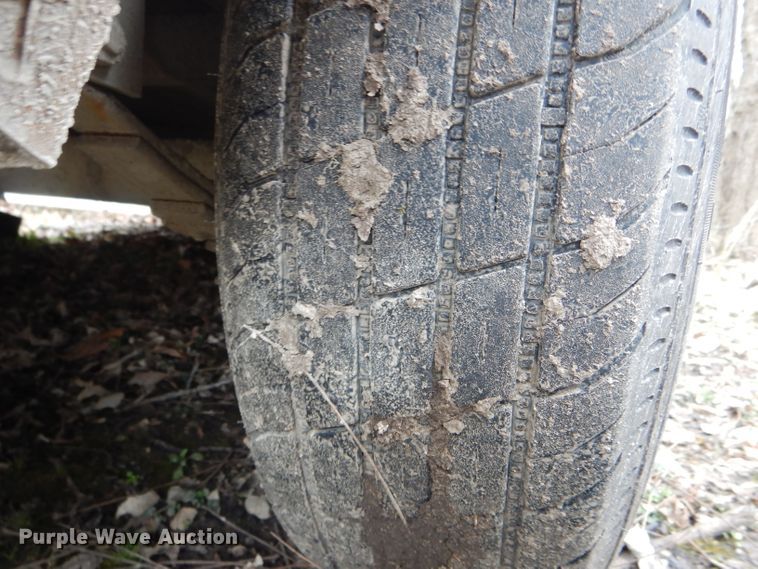 image for item GO9549 2005 J&W utility trailer