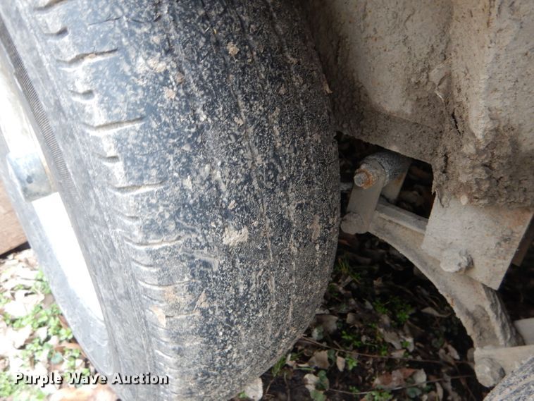 image for item GO9549 2005 J&W utility trailer