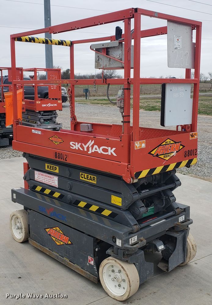 image for item GP9017 Skyjack SJIII 3219 scissor lift