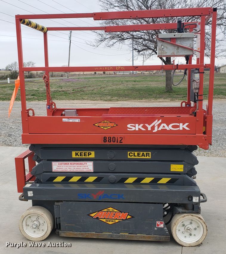 image for item GP9017 Skyjack SJIII 3219 scissor lift