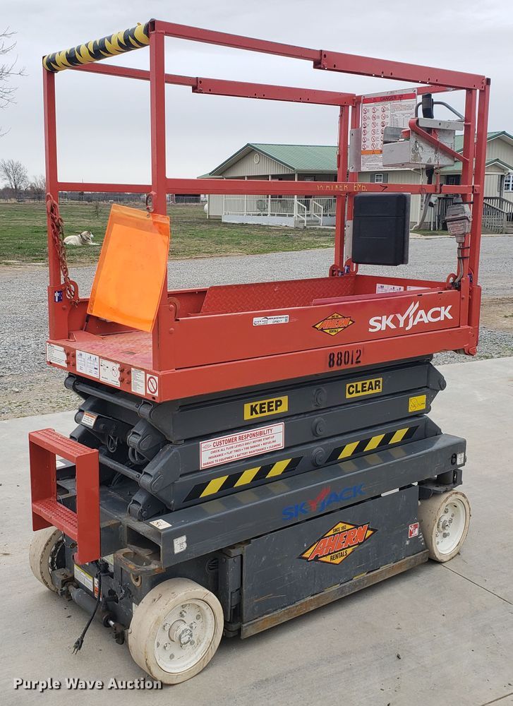 image for item GP9017 Skyjack SJIII 3219 scissor lift