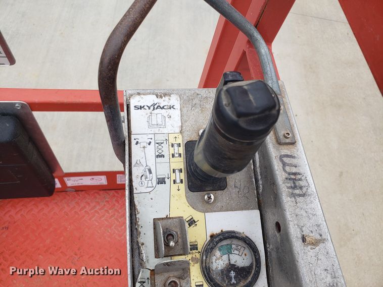 image for item GP9017 Skyjack SJIII 3219 scissor lift