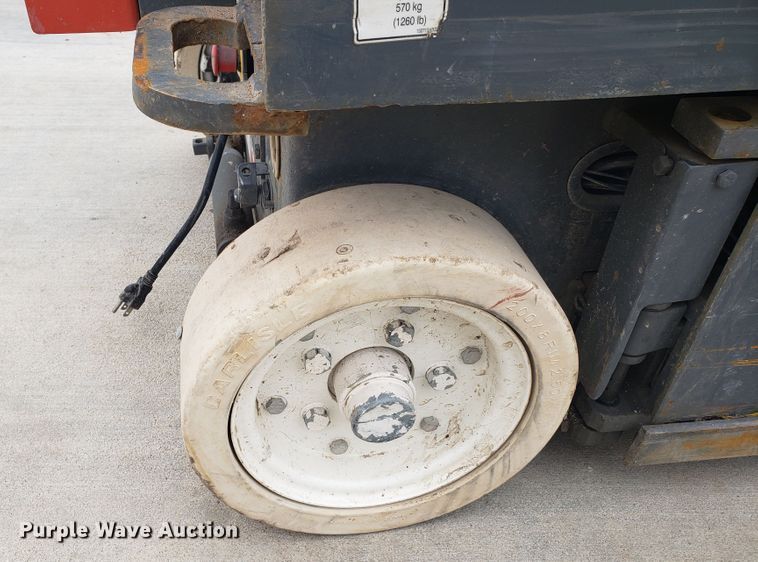 image for item GP9017 Skyjack SJIII 3219 scissor lift