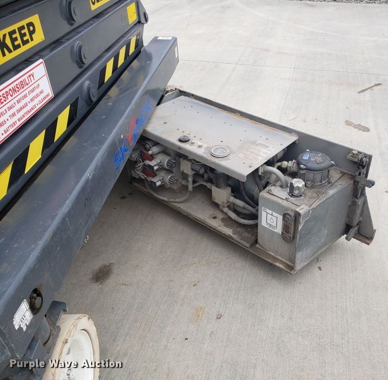 image for item GP9017 Skyjack SJIII 3219 scissor lift