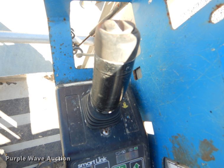 image for item GT9222 2013 Genie GR-12 vertical lift