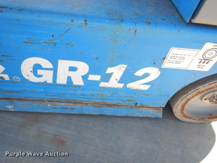 image for item GT9222 2013 Genie GR-12 vertical lift