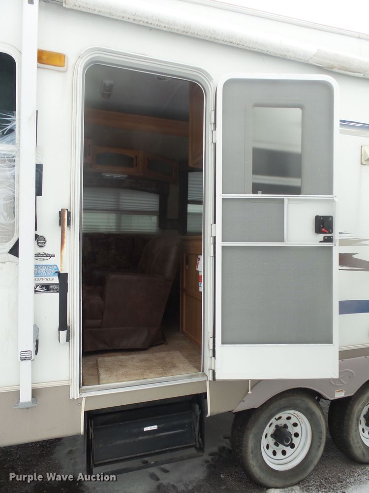 image for item GV9751 2008 Keystone 252RL  camper