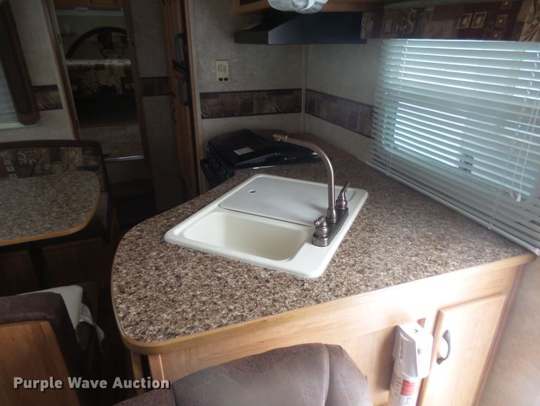 image for item GV9751 2008 Keystone 252RL  camper