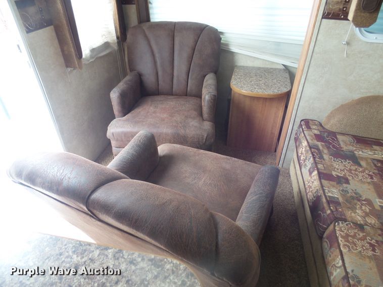 image for item GV9751 2008 Keystone 252RL  camper