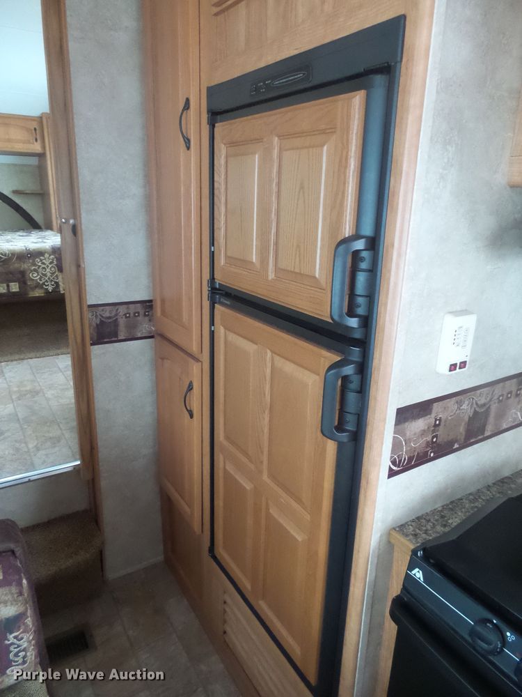 image for item GV9751 2008 Keystone 252RL  camper