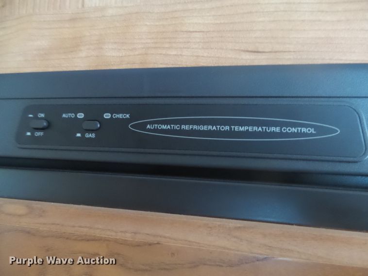 image for item GV9751 2008 Keystone 252RL  camper