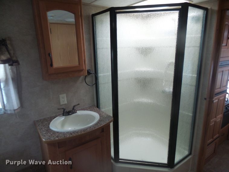 image for item GV9751 2008 Keystone 252RL  camper