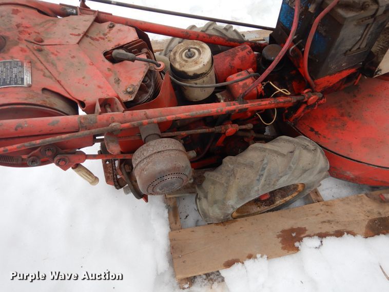 image for item GW9579 Gravely L8 lawn mower