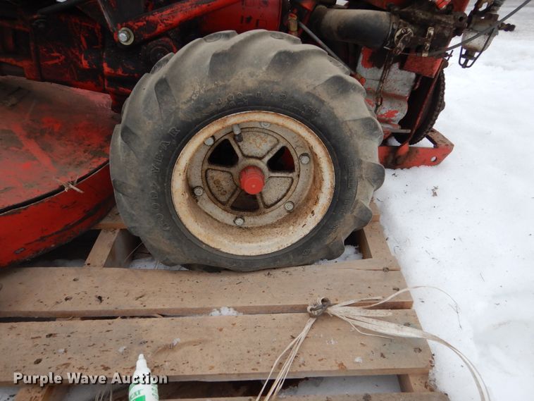 image for item GW9579 Gravely L8 lawn mower