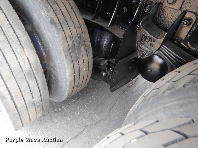 image for item GW9622 2004 Kenworth T300 propane delivery truck