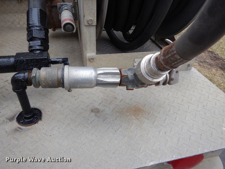 image for item GW9622 2004 Kenworth T300 propane delivery truck