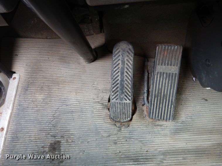 image for item GW9622 2004 Kenworth T300 propane delivery truck