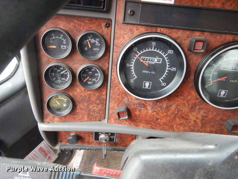 image for item GW9622 2004 Kenworth T300 propane delivery truck