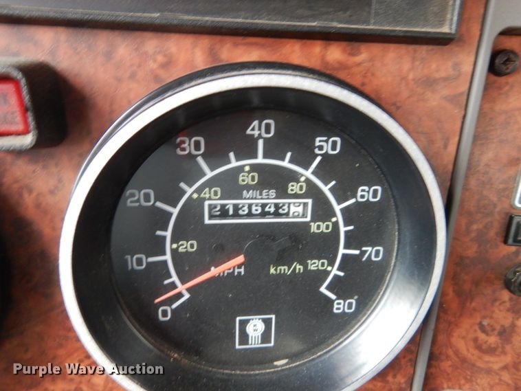 image for item GW9622 2004 Kenworth T300 propane delivery truck