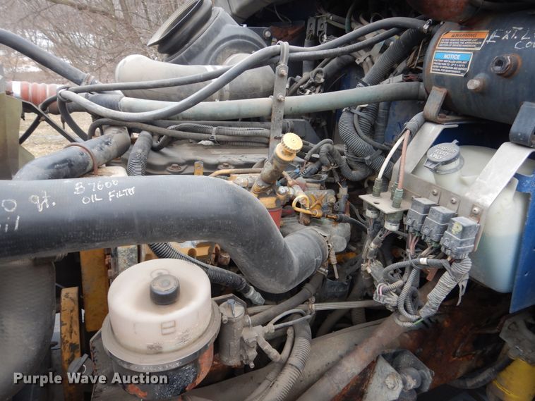 image for item GW9622 2004 Kenworth T300 propane delivery truck