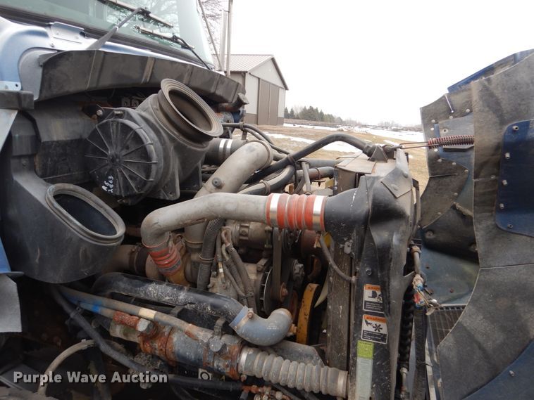 image for item GW9622 2004 Kenworth T300 propane delivery truck