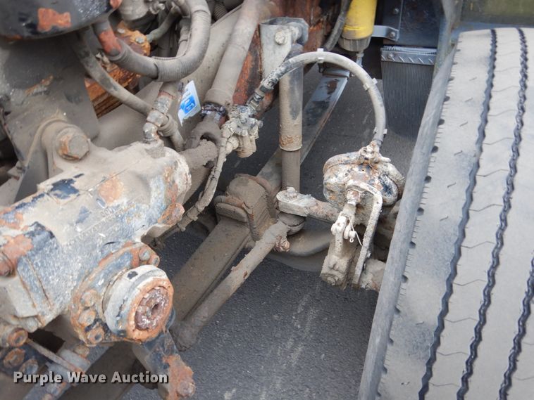 image for item GW9622 2004 Kenworth T300 propane delivery truck