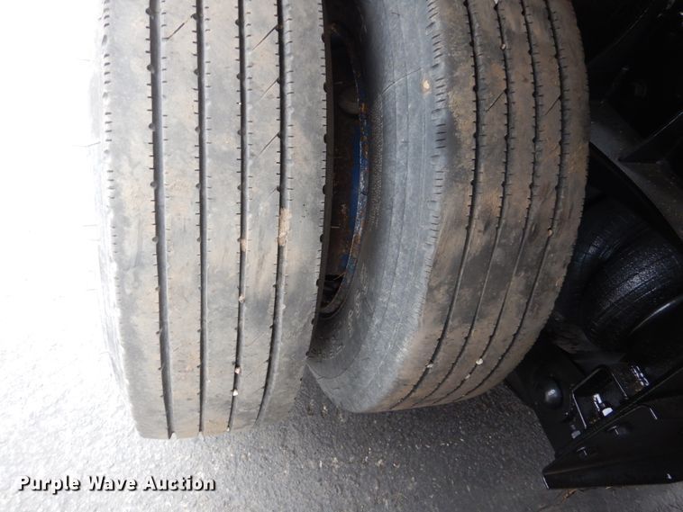 image for item GW9622 2004 Kenworth T300 propane delivery truck