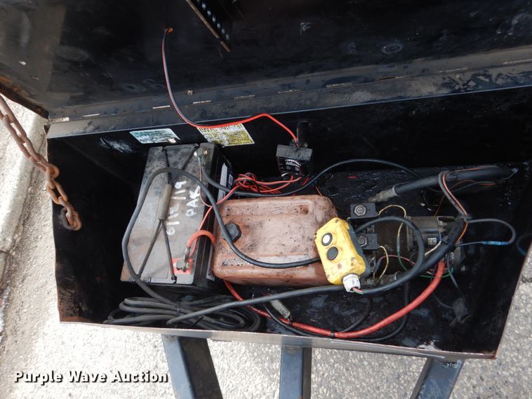 image for item GW9635 2011 Longhorn dump trailer