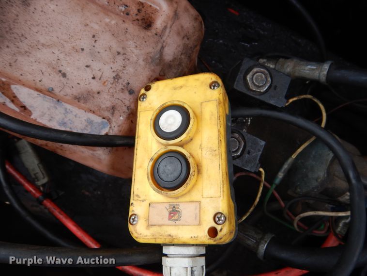 image for item GW9635 2011 Longhorn dump trailer