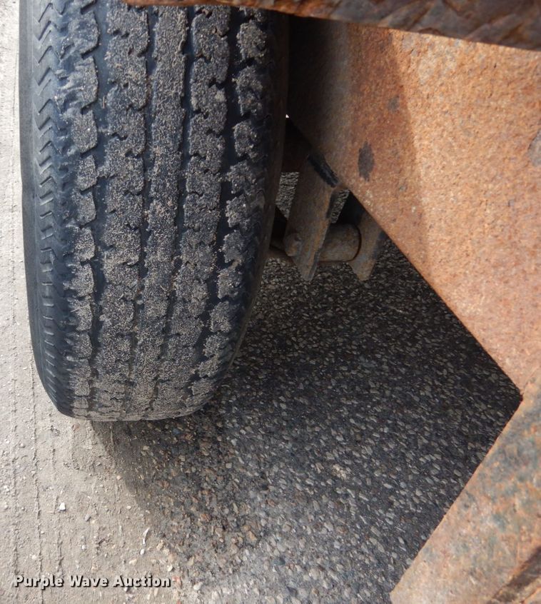 image for item GW9635 2011 Longhorn dump trailer