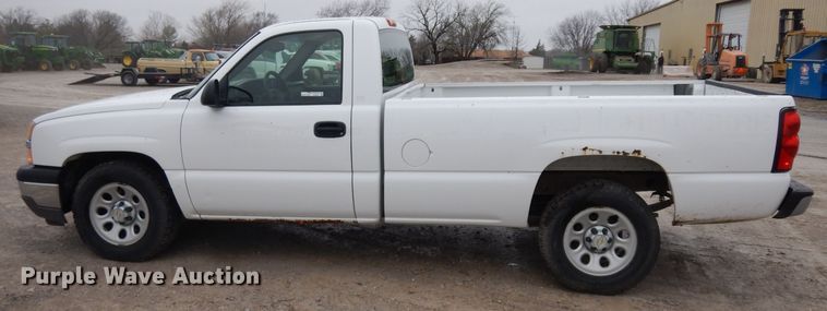 image for item GX9981 2005 Chevrolet Silverado 1500  pickup truck