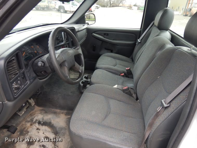 image for item GX9981 2005 Chevrolet Silverado 1500  pickup truck