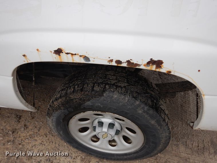 image for item GX9981 2005 Chevrolet Silverado 1500  pickup truck