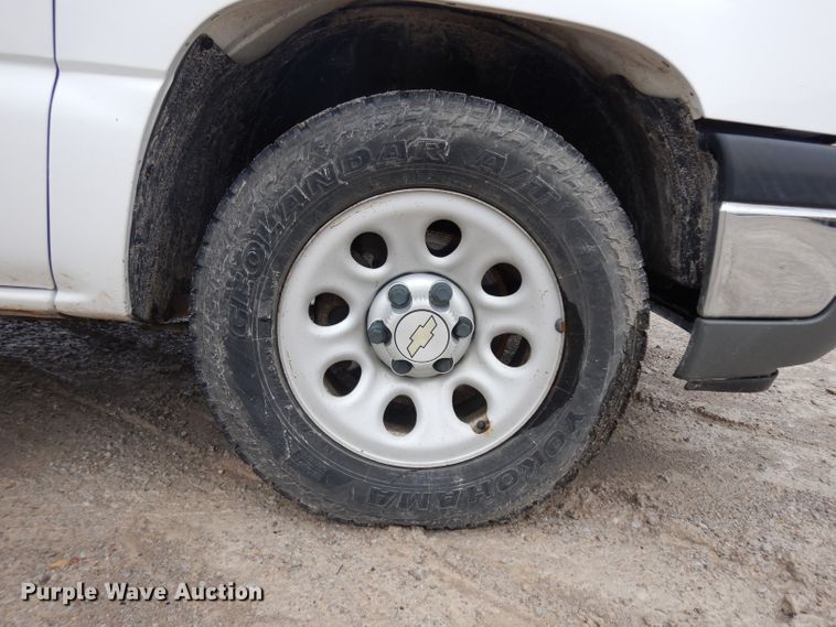 image for item GX9981 2005 Chevrolet Silverado 1500  pickup truck