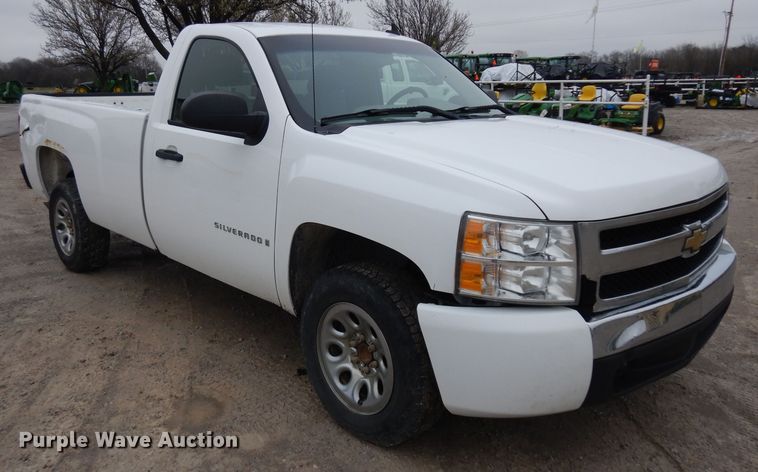 image for item GX9983 2007 Chevrolet Silverado 1500  pickup truck