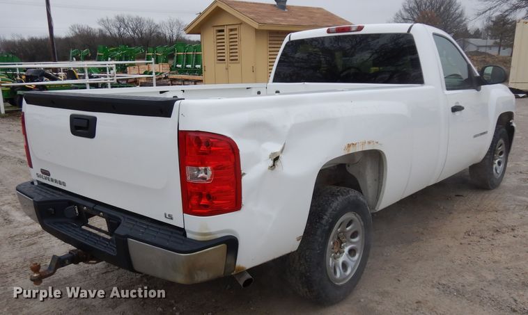 image for item GX9983 2007 Chevrolet Silverado 1500  pickup truck