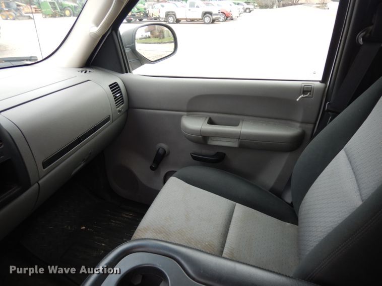 image for item GX9983 2007 Chevrolet Silverado 1500  pickup truck