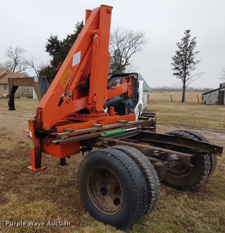 image for item K6357 1988 IMT 4825 crane