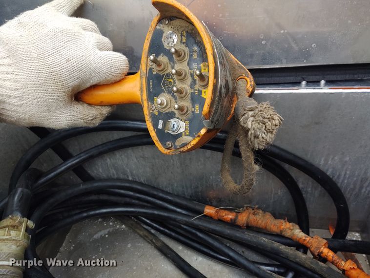 image for item K6357 1988 IMT 4825 crane