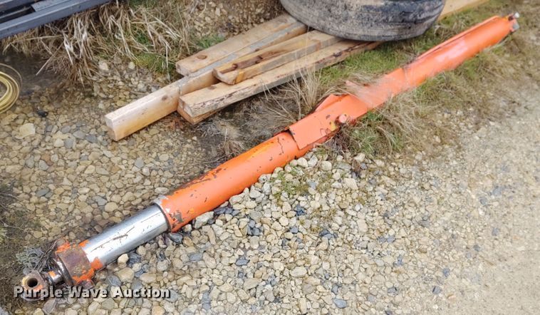 image for item K6357 1988 IMT 4825 crane