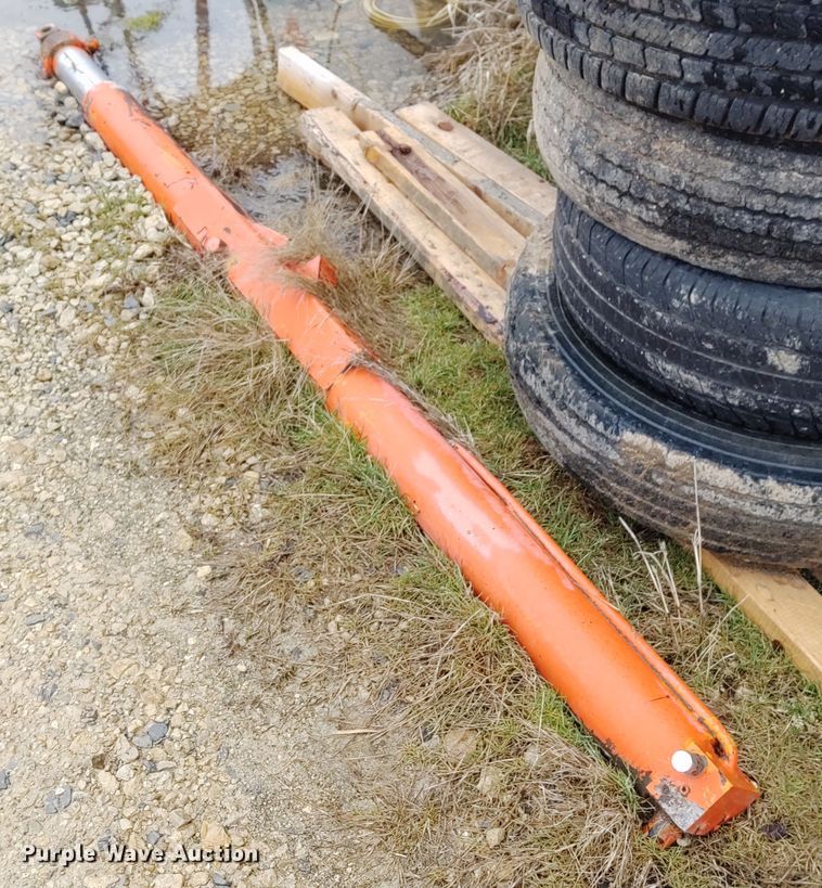 image for item K6357 1988 IMT 4825 crane