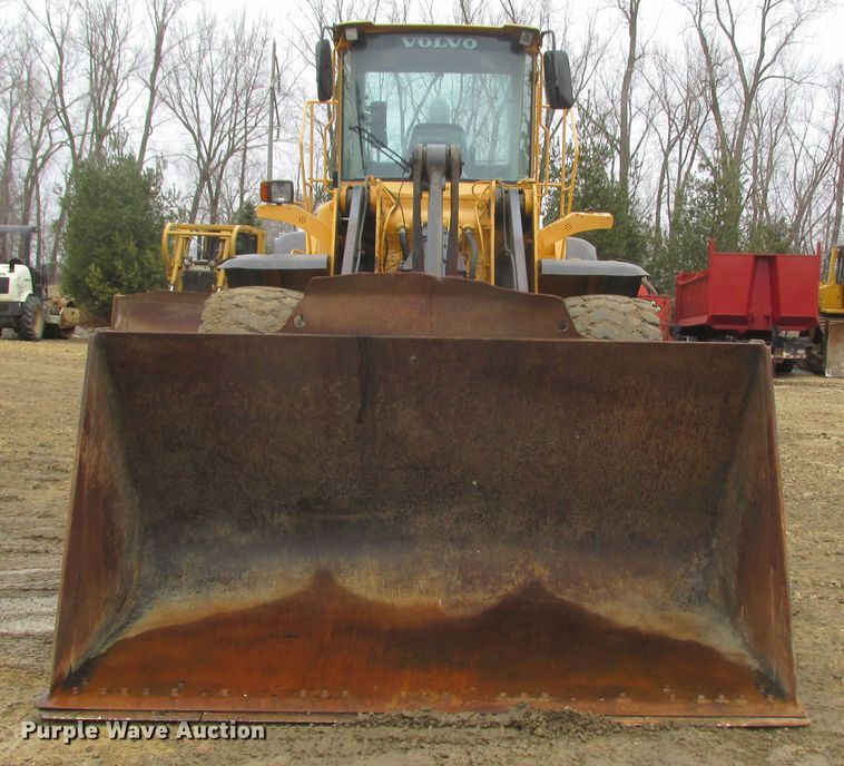 image for item DA8355 2004 Volvo L120E  wheel loader