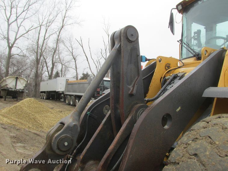 image for item DA8355 2004 Volvo L120E  wheel loader