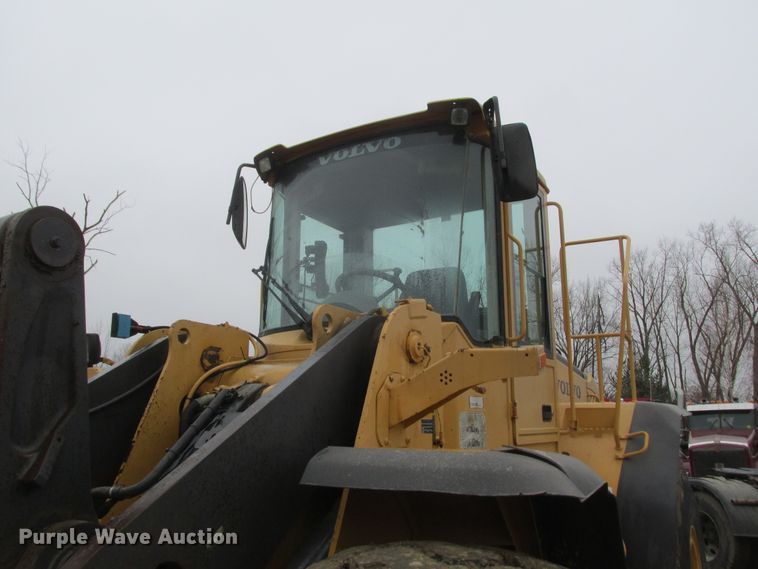 image for item DA8355 2004 Volvo L120E  wheel loader