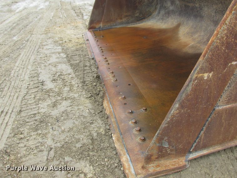 image for item DA8355 2004 Volvo L120E  wheel loader