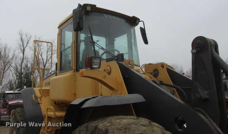 image for item DA8355 2004 Volvo L120E  wheel loader