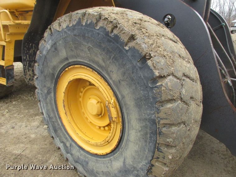 image for item DA8355 2004 Volvo L120E  wheel loader