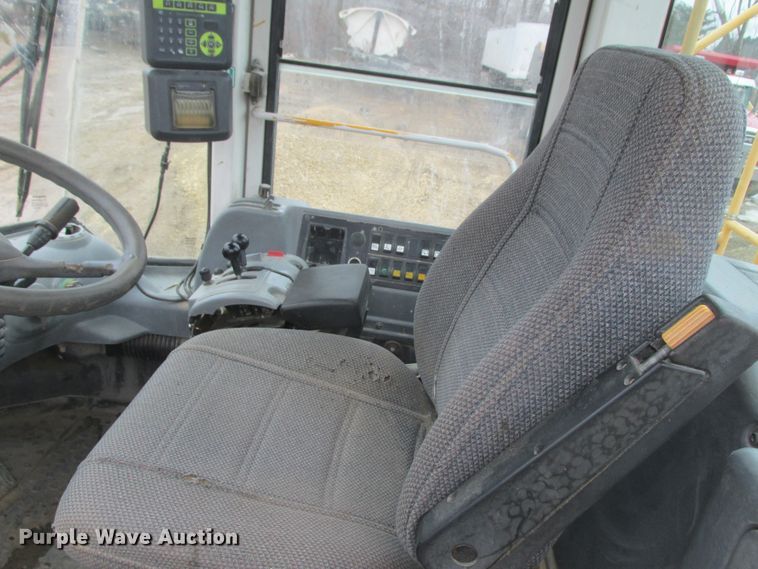 image for item DA8355 2004 Volvo L120E  wheel loader