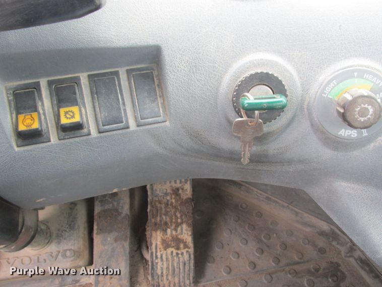 image for item DA8355 2004 Volvo L120E  wheel loader